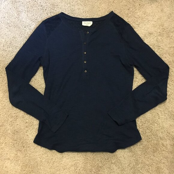 100% Cotton Bleu Gray Lace Shoulder 1/4 Button Down Dark Blue Top - Small - Picture 10 of 15